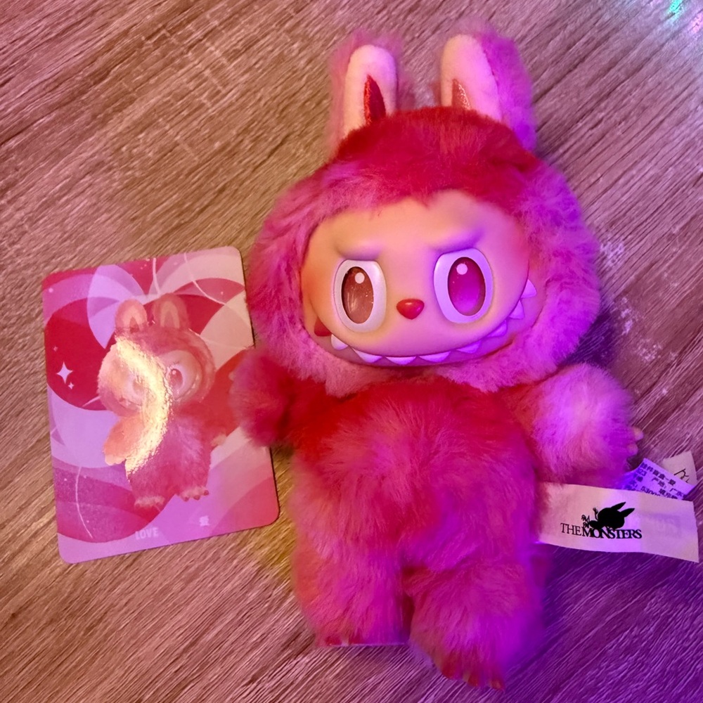 Pop Mart Labubu The Monsters Big into Energy Series *Love* Vinyl Plush Pendant